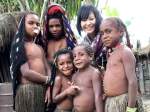 Mrs. Keiko with Dani tribal kids, sumpaima, Mummy, Baliem valley, Papua